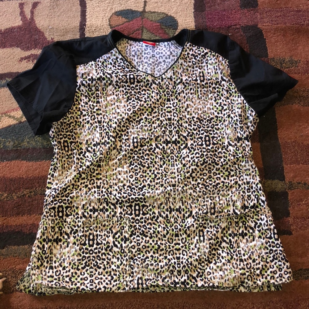 Xl scrub top